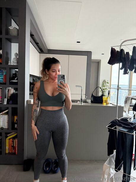 Niykeecruzfree pretty pornstar pic