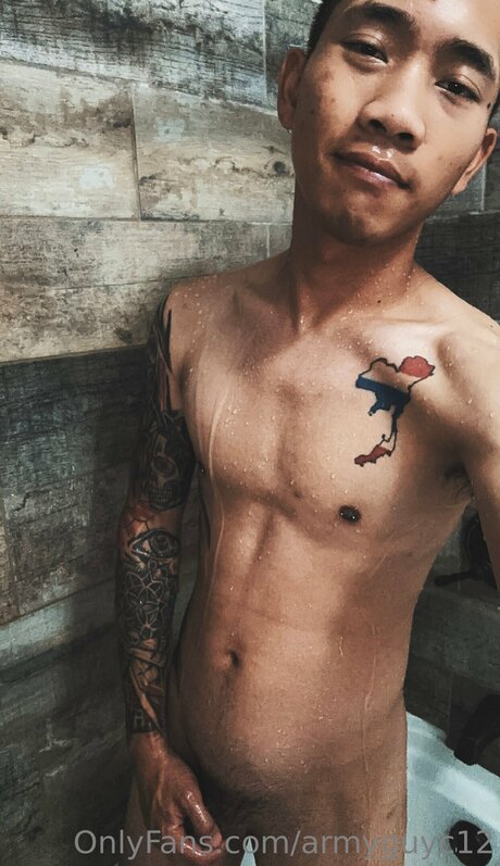 Armyguyc12 top model image