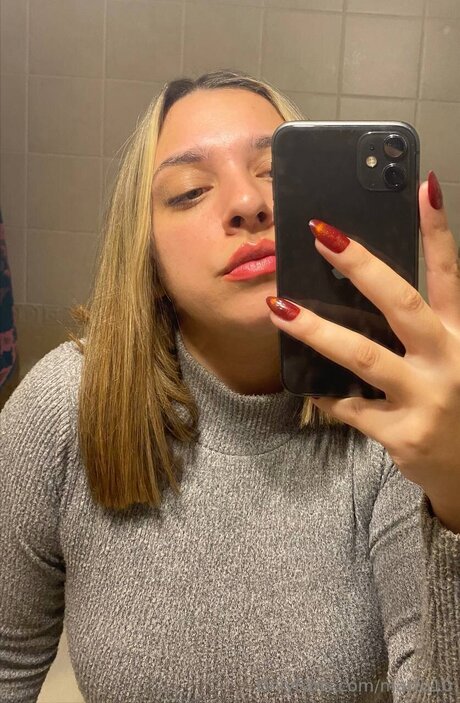 Martu10 model free pic