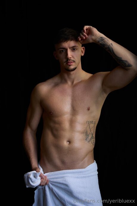 Yeribluexx exclusive model img