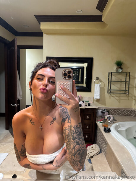 Ursexylilsecret nude model image