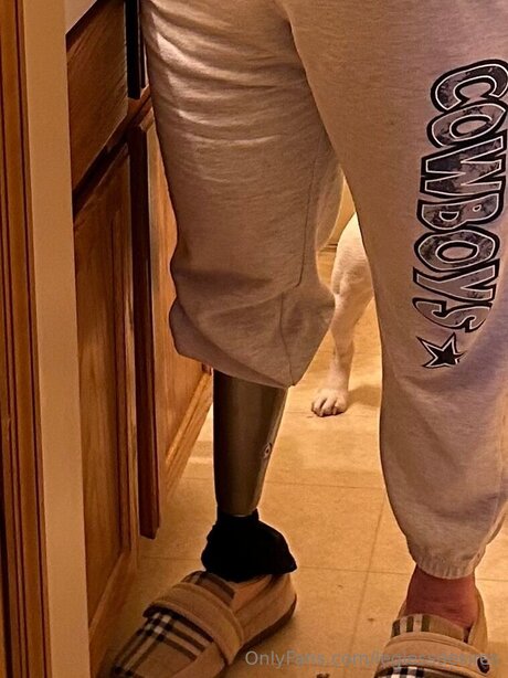 Leglessdesires pretty pornstar image