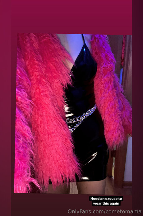 Cometomama adult star photo