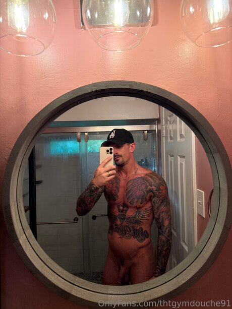 Thtgymdouche91 star nude picture