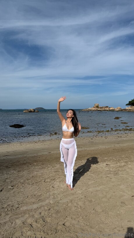 Liapetite model erotic pictures