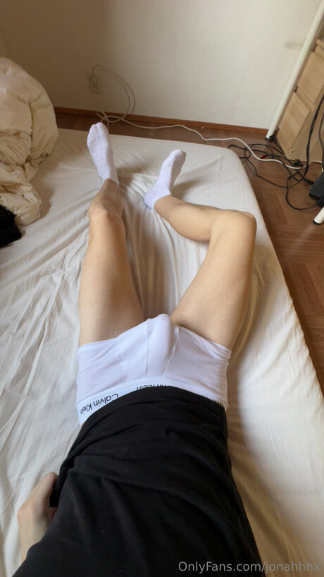 Jonahhhx erotic actress pic