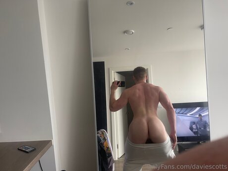 Fit Davie hd actress pic