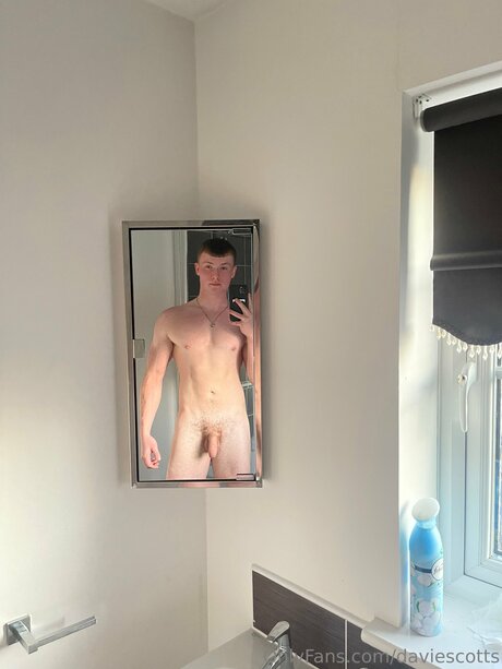 Fit Davie pretty star pic