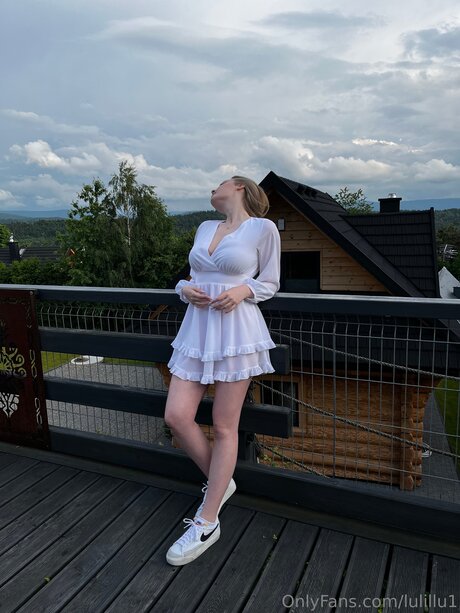 Sophiebloomsfree exclusive actress gallery