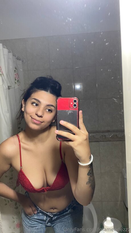 Lolamendezzz sexy pornstar picture