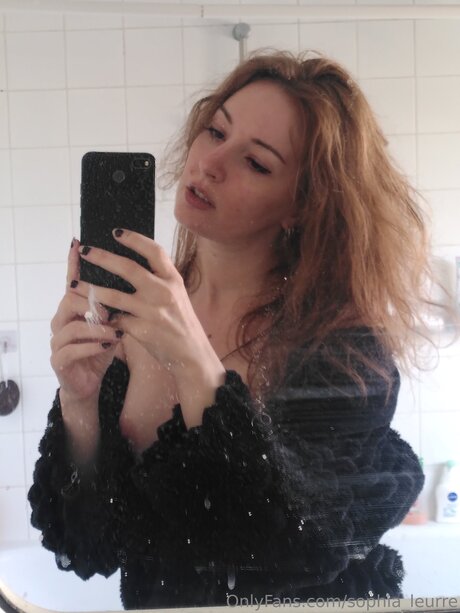 Sophia Leurre art actress img