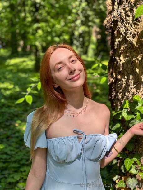 Lolynebel nudes star pictures