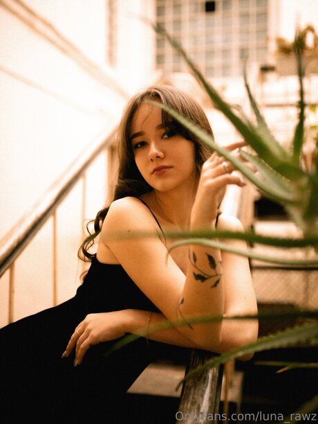 Luna Rawz nude actress image