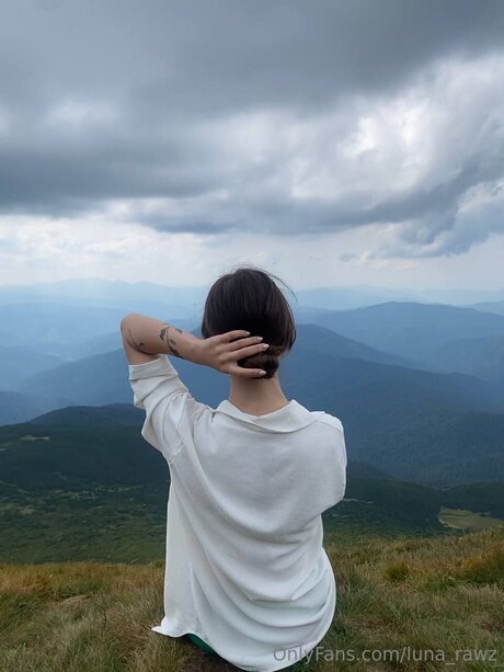 Luna Rawz xxx actress pic