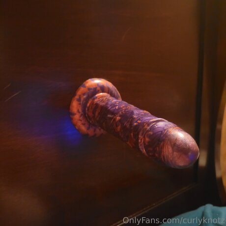 Curlyknotz model high quality pictures