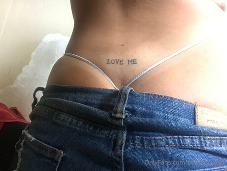 Babyassianini model sexy gallery