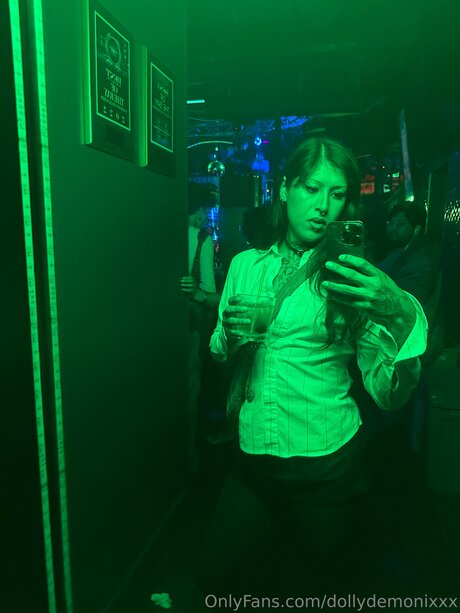 Dollydemonixxx model nude galleries