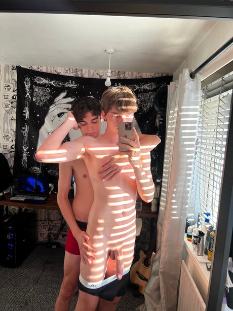 Thebeeb0i adult model pics