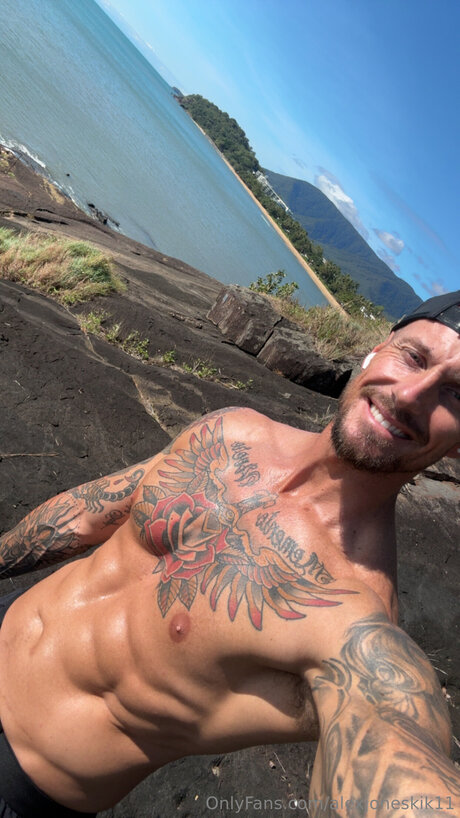 Alexjoneskik11 adult actress picture