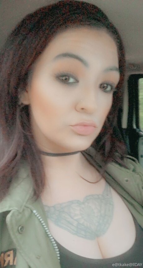 Eatkake pretty pornstar img