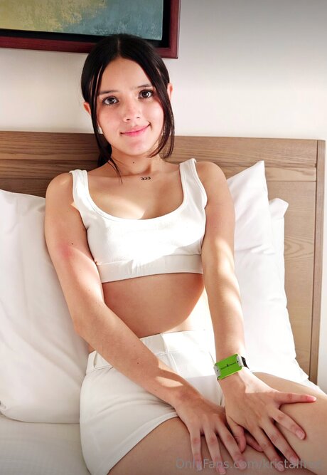 Kristalfree hot actress img