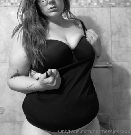 Hotmessjessxxx profile pic