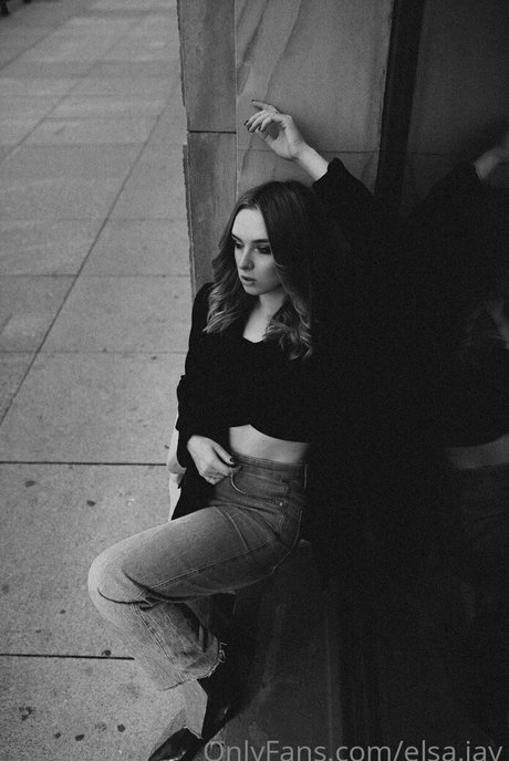 Elsa Jay pornstar hd picture