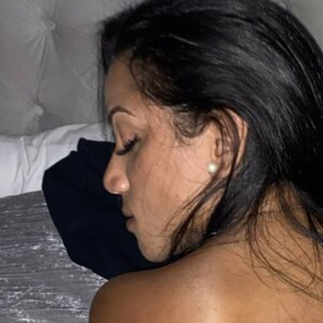 ilovetinder naked pornstar pictures