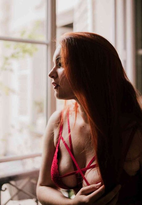 LisonFr star beautiful photos