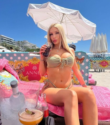 Leakrs__Lea top pornstar pic