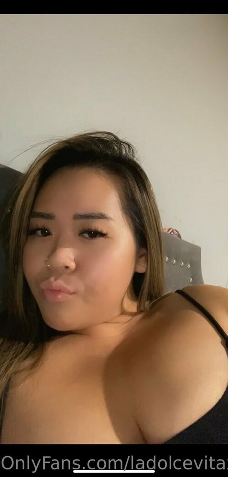 ladolcevitax0x hot model photo