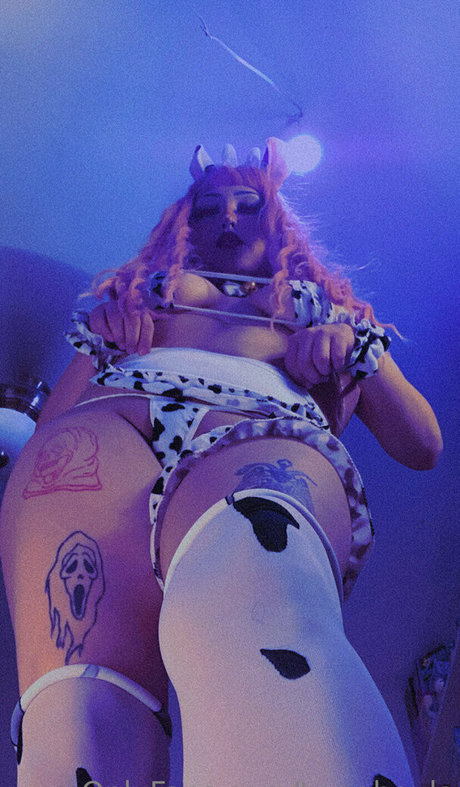 twoghouls naked pornstar image