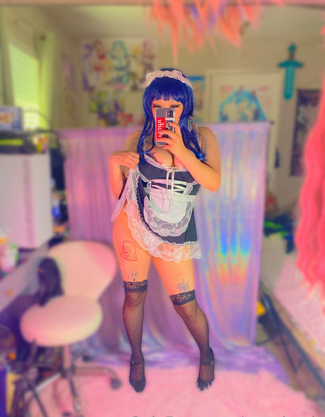 twoghouls sexy model pictures