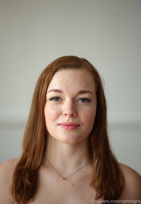 samreigns nudes model image