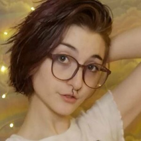 Emmanooodle star nude pic