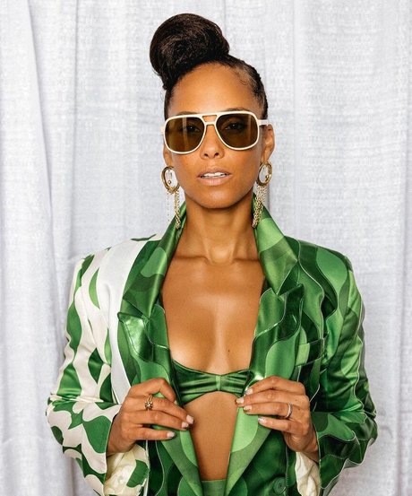 Alicia Keys hot model pictures
