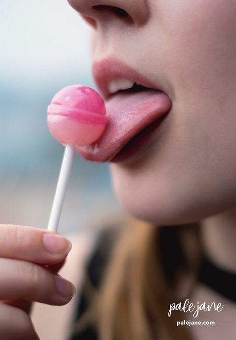 Pale Jane model pretty archive