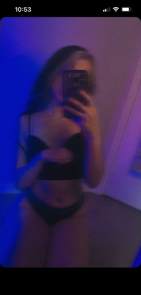 Snerixx erotic pornstar picture