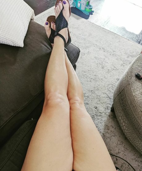 Geekymom Jess model hot pics