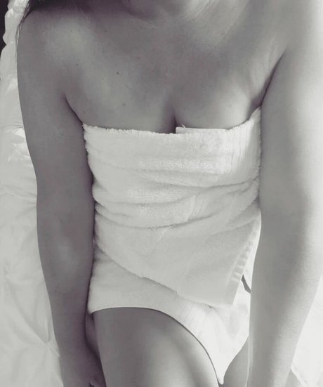 Geekymom Jess naked pornstar images