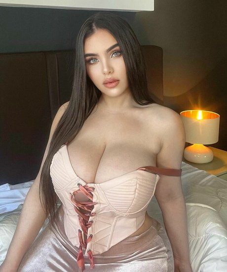 Noure Sahli nudes star image