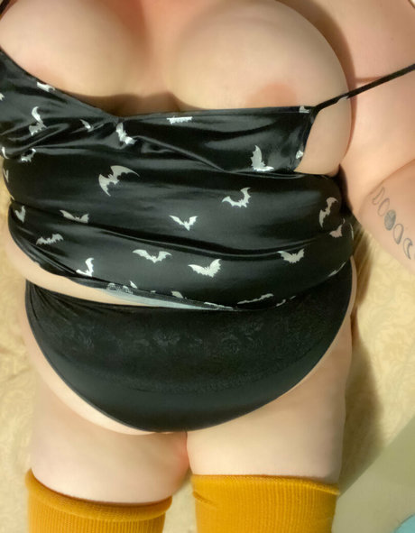 damnyouvicky art actress pictures