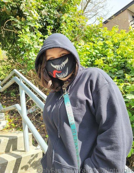 aaronicflintpublic model high quality pictures