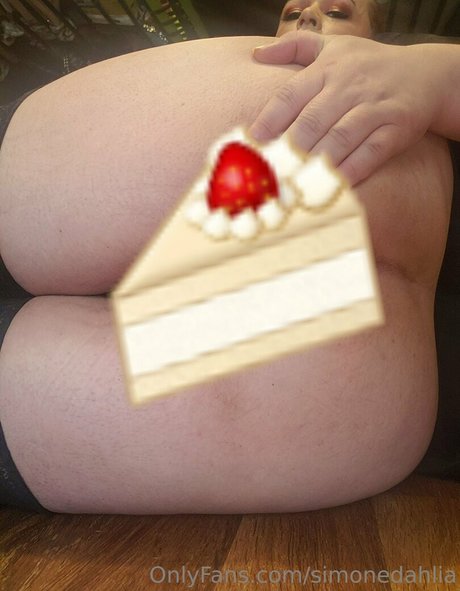 simonedahlia sexy pornstar pictures