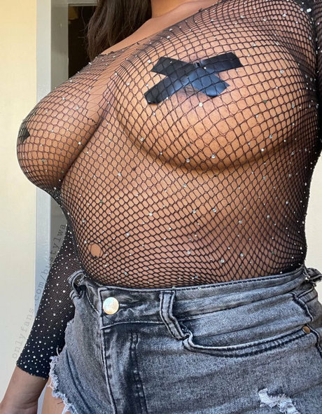 Bustylwa model xxx pictures