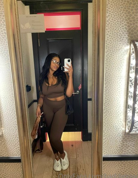 baddiejoyy nice actress galleries