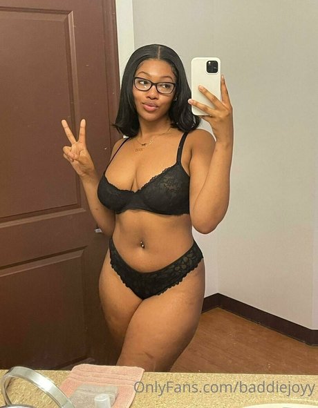 baddiejoyy free model gallery