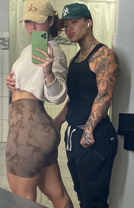 _Leovenus nude pornstar pics