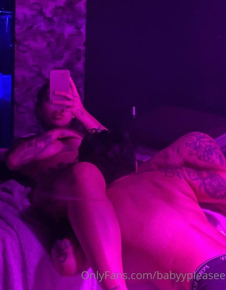 _Leovenus erotic model pics