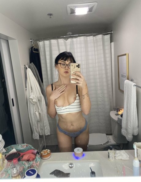 GoddessClaire111 sexy pornstar photo